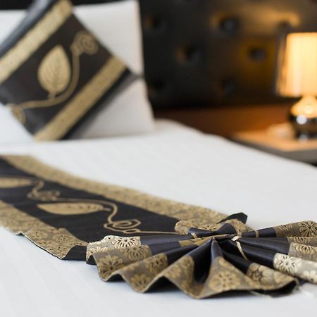 Hemingways Silk Hotel Patong Luaran gambar