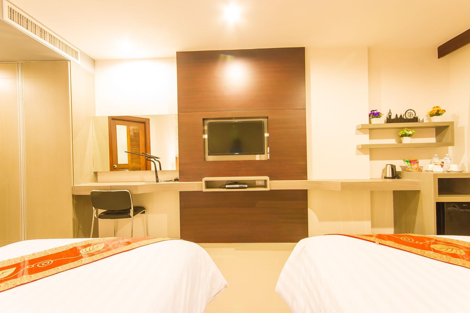 Hemingways Silk Hotel Patong Luaran gambar