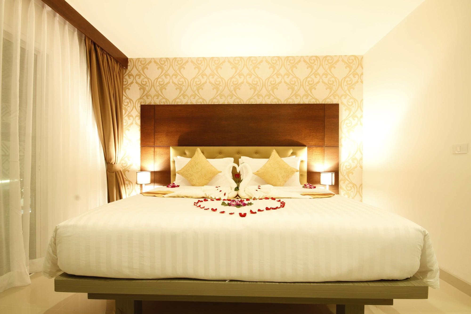 Hemingways Silk Hotel Patong Luaran gambar