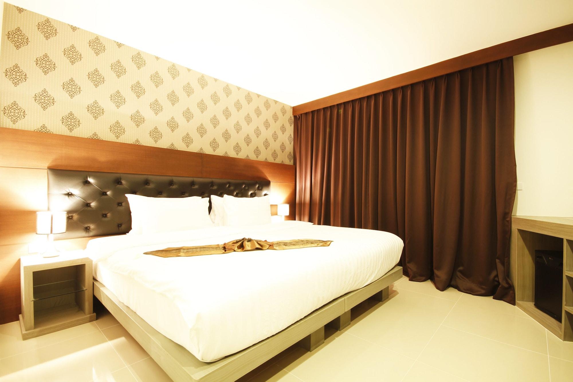 Hemingways Silk Hotel Patong Luaran gambar