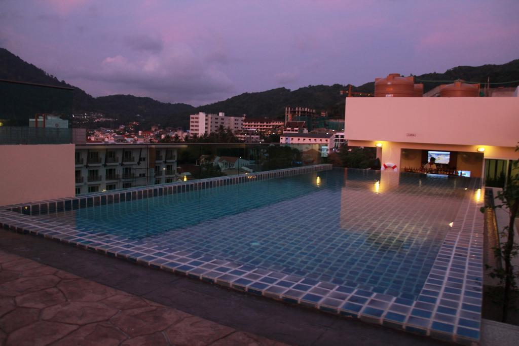 Hemingways Silk Hotel Patong Luaran gambar