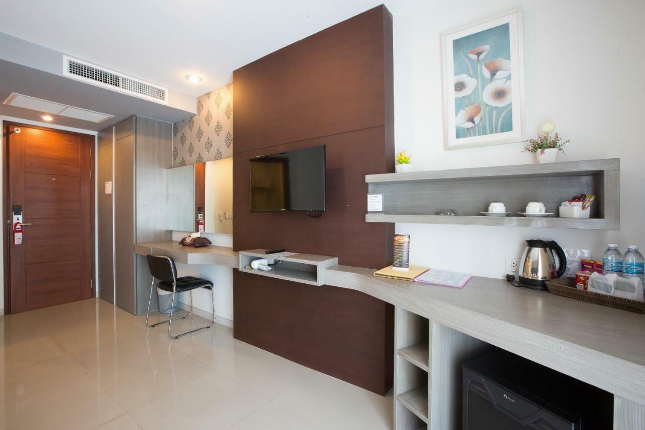 Hemingways Silk Hotel Patong Luaran gambar