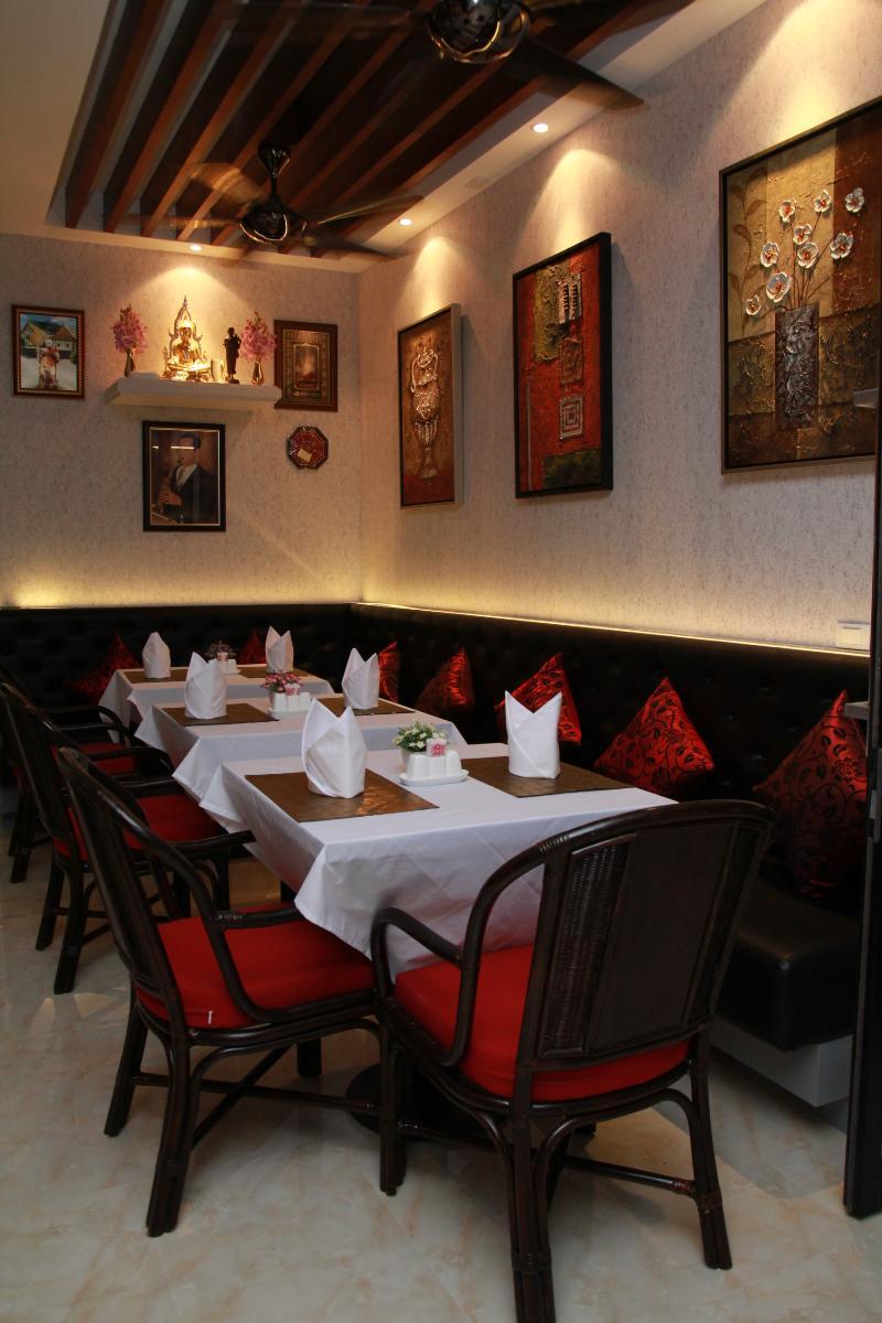 Hemingways Silk Hotel Patong Luaran gambar